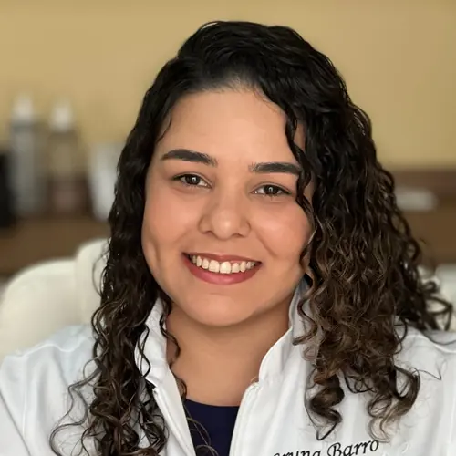 Dra. Bruna Barro, fisioterapeuta fundadora e instrutora de Pilates em Pirassununga